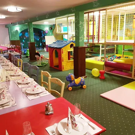 ホテル Ethno Village Stanisici 2*